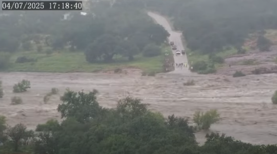 德州水災|死亡人數升至超過100人 70歲營主試圖拯救夏令營女童喪命