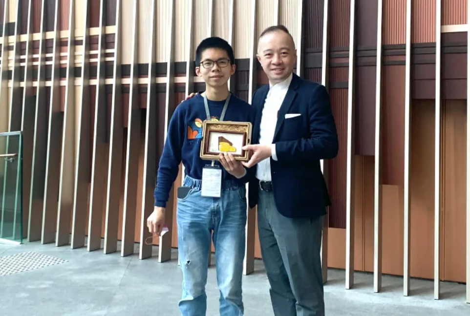 羅哲琛是經民聯選委界立法會議員陸瀚民的表外甥。(陸瀚民FB)