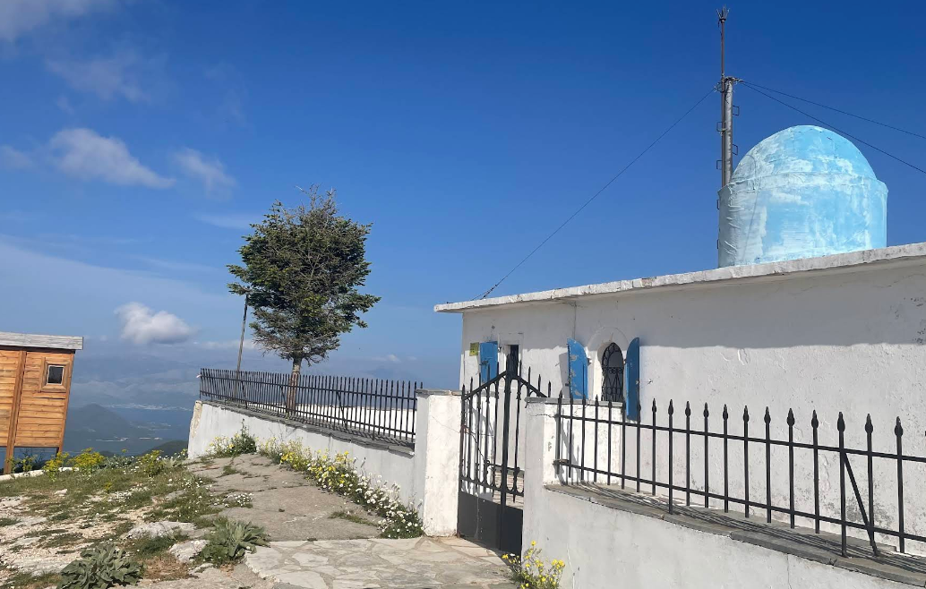 「先知以利亞教堂」據報是求婚的熱門地點。(互聯網)