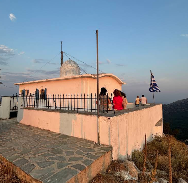 「先知以利亞教堂」據報是求婚的熱門地點。(互聯網)