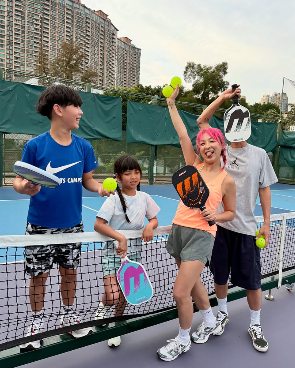 DJ朱薰鬧爆提早宣布停課,令大仔失去結業禮。