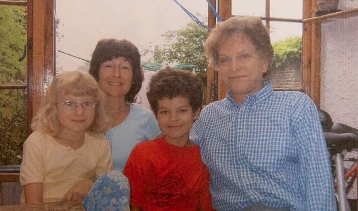 溫菲爾德與保羅婚後育有一子一女。(互聯網)