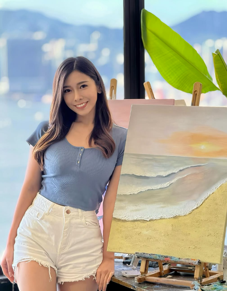 Maggie Leung 梁凱寧(IG@maggieleung0722)