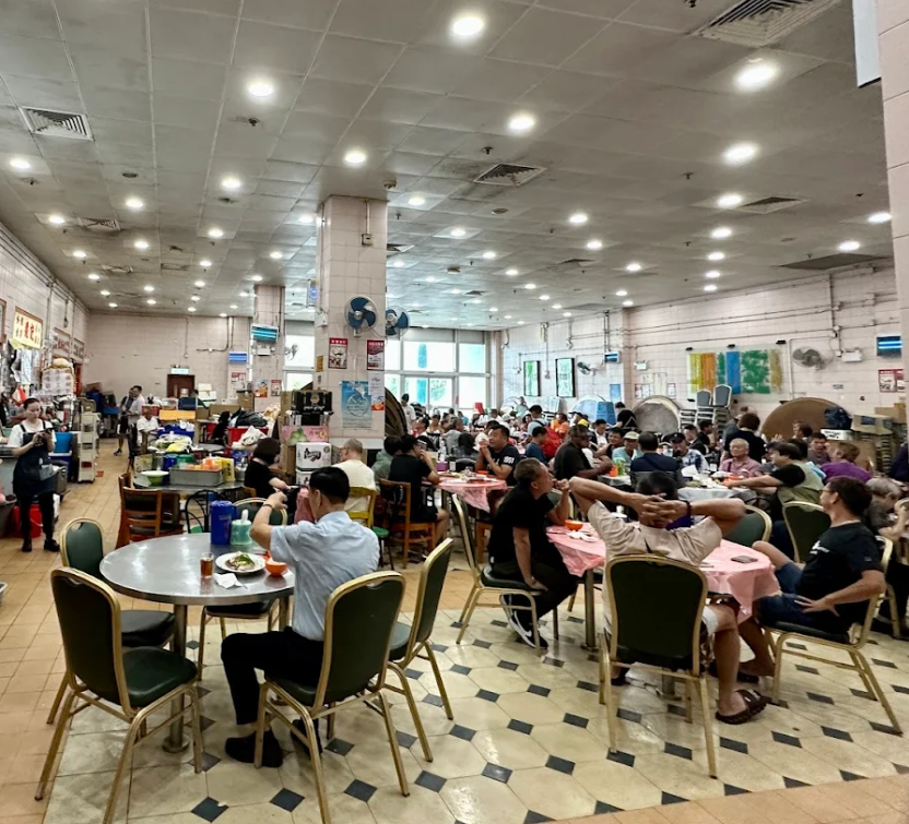 鴨脷洲街市熟食中心將於8月1日展開優化攤檔工程(資料圖片)