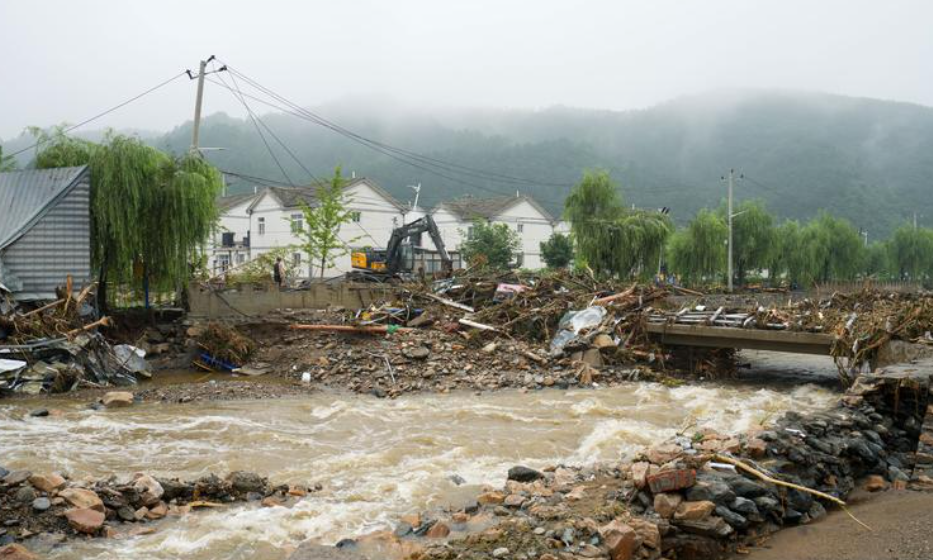 7月23日到29日,北京遭遇極端強降雨,密雲(圖)、懷柔、平谷、延慶四個北部山區突發山洪,造成了重大人員傷亡和財產損失。(新華社)