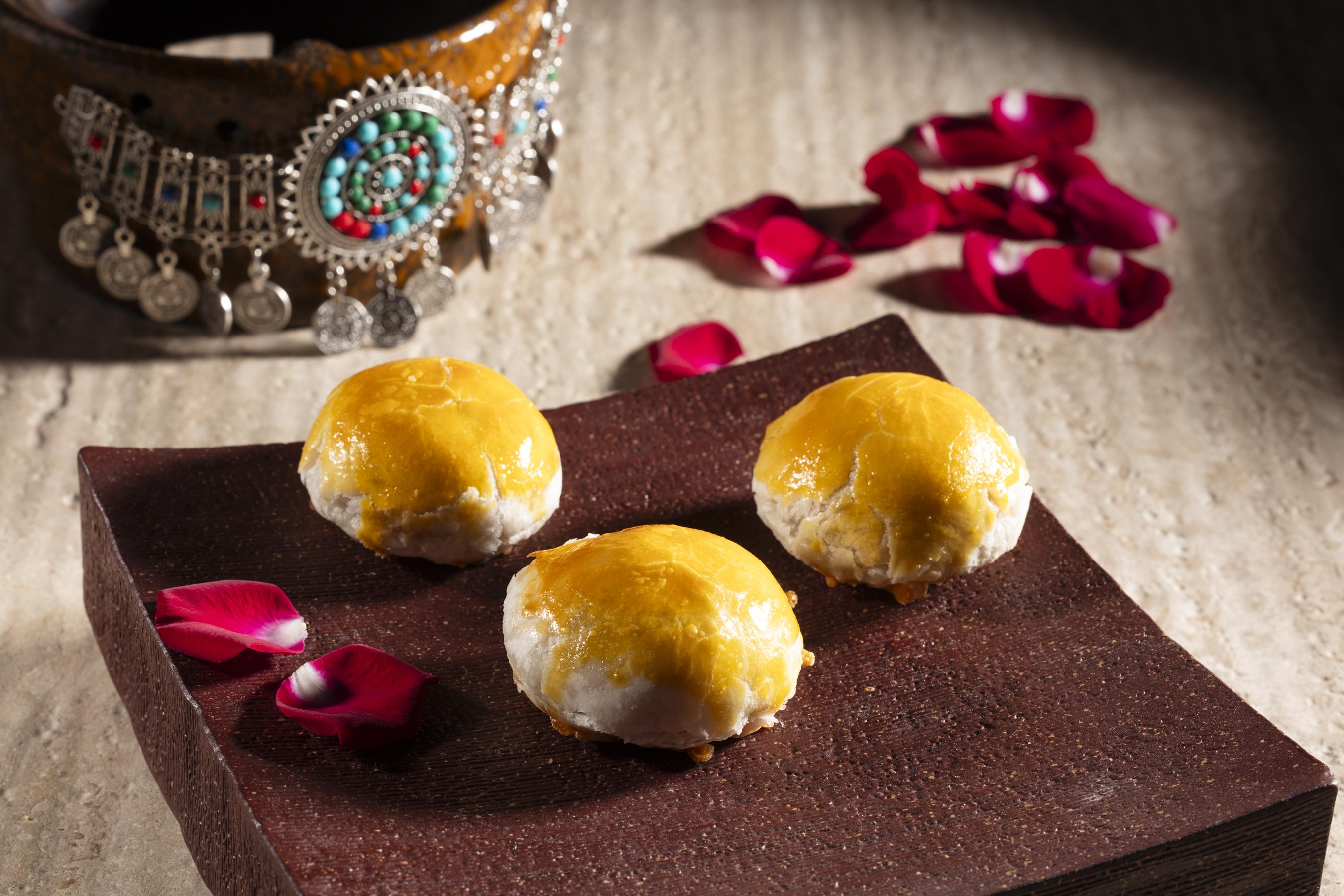 酥皮鮮花餅 (3件)玫瑰花醬散發天然花香韻味,而非假味香精,鬆化可口。