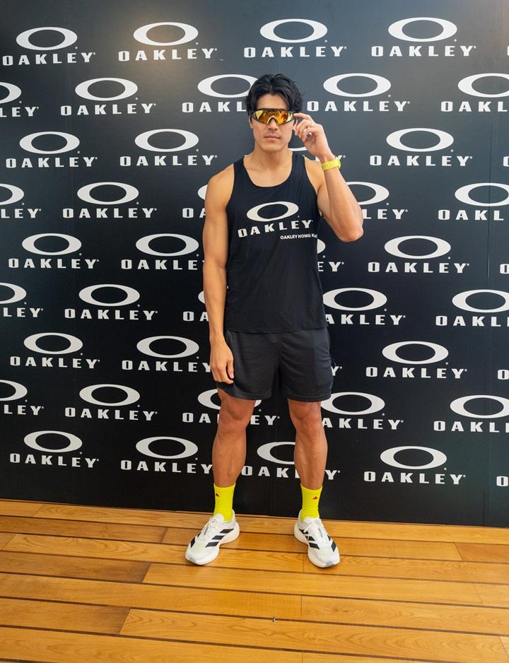 曾參加《體能之巔2》的李載允在韓國被網民稱為「被演藝圈耽誤的運動員」。