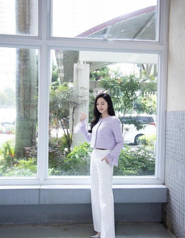 盈盈希望成為更多人的榜樣,因此不斷努力工作。