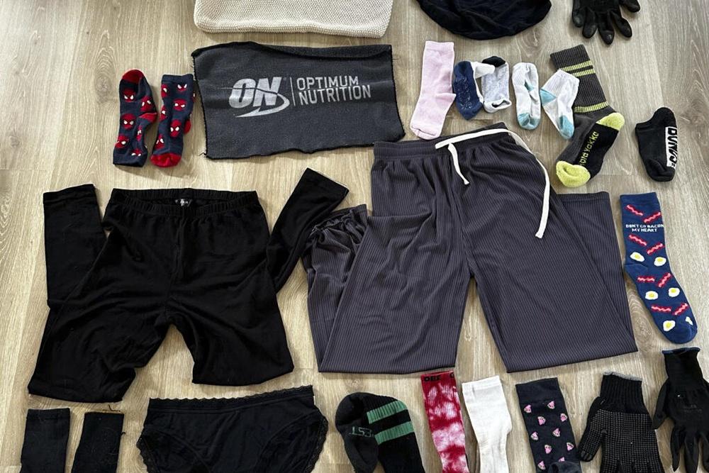 Helen只好在社區的Facebook專頁發出「認領啟示」。(X)