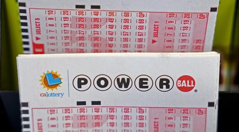 彩券行:這是兩地首度開出100萬美元Powerball中獎券。(X)