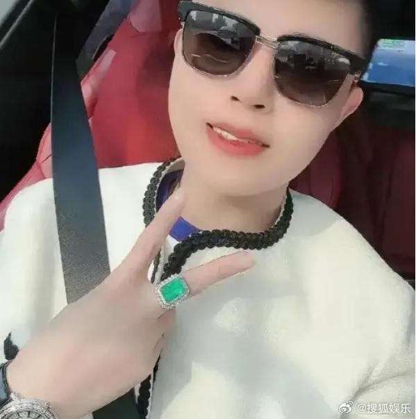 擁有百萬粉絲的內地反串網紅羅大美,2023年遭人劫財殺害