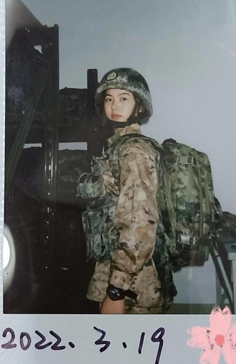 劉維斯稱當兵時是負責發射導彈的崗位。