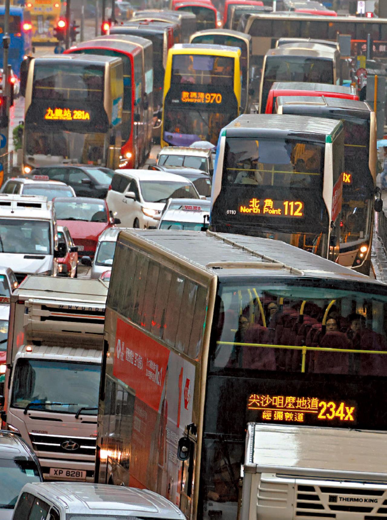 丹娜絲 天氣 暴雨 狂風 雷暴