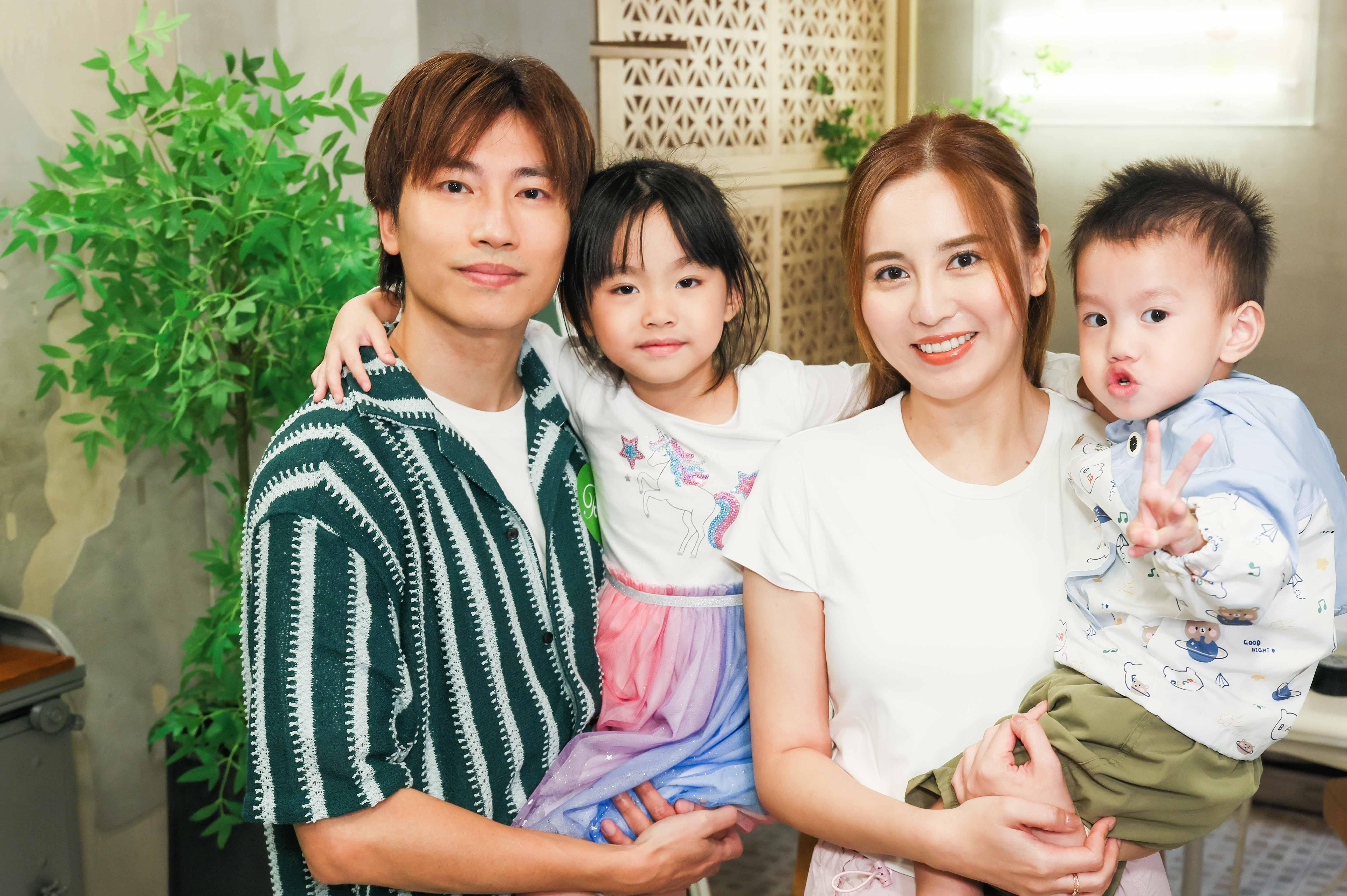 雨僑偕一對可愛子女撐老公羅力威場。