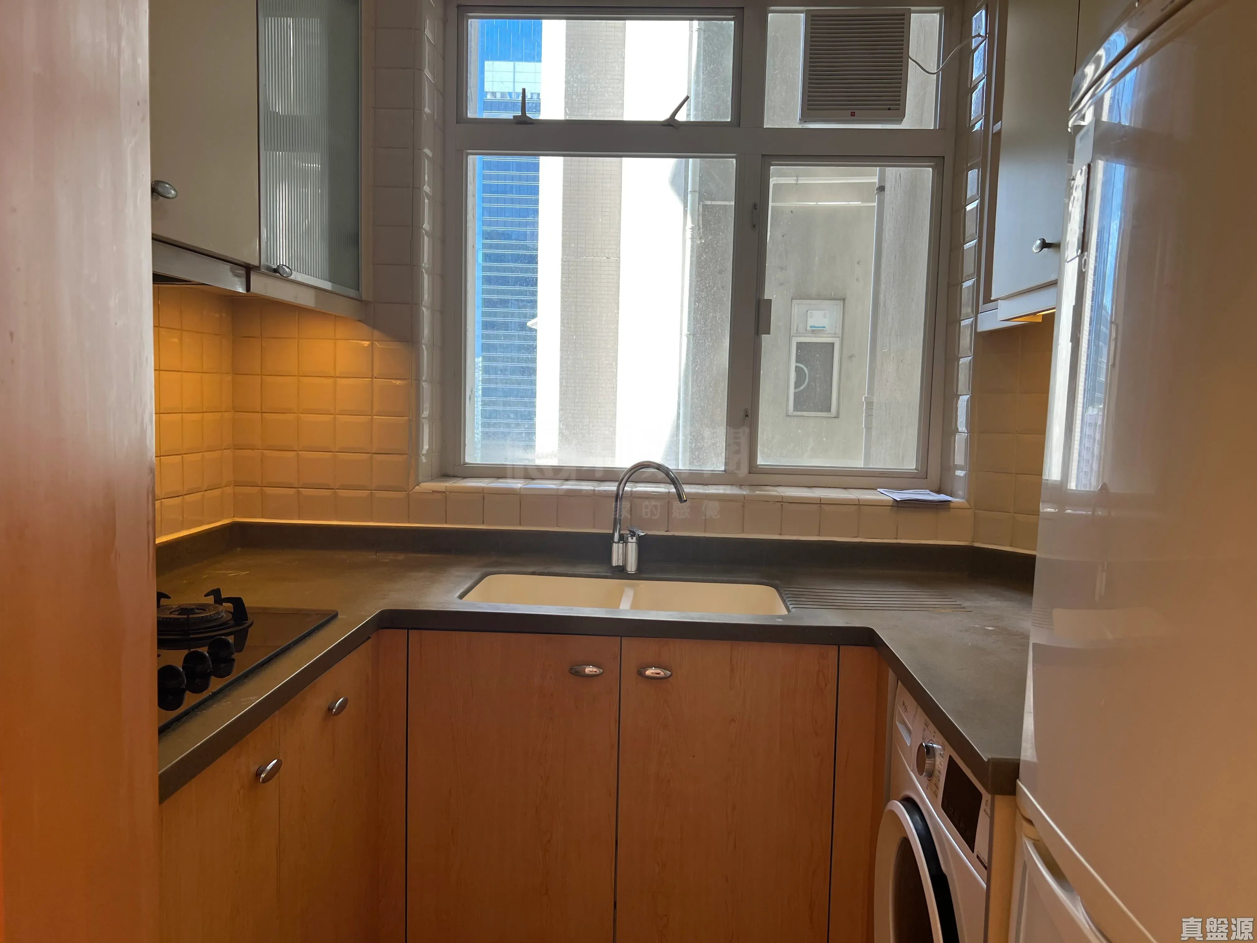 廚房間隔闊大,十分實用。(代理提供)