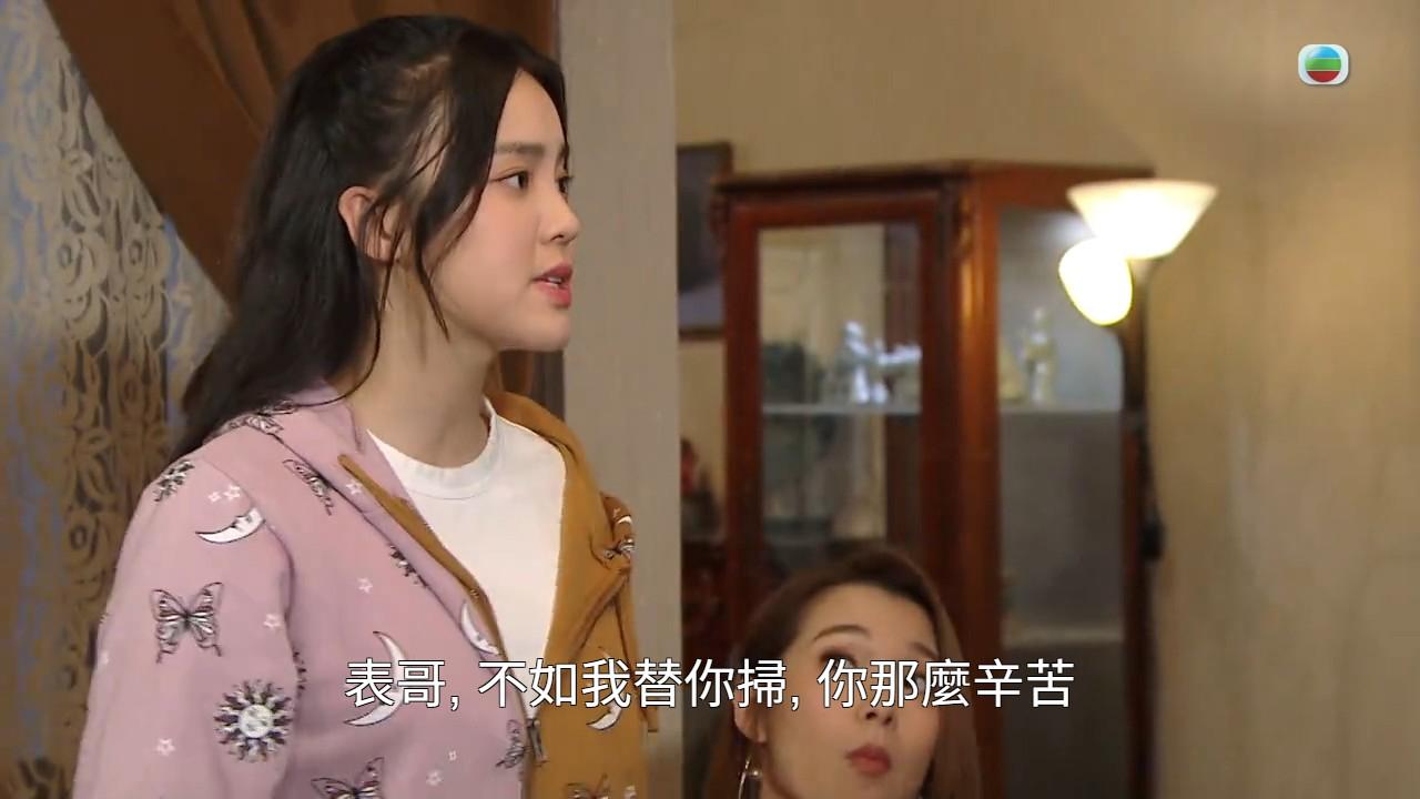 相關場口出現古佩玲與姚焯菲的畫面。