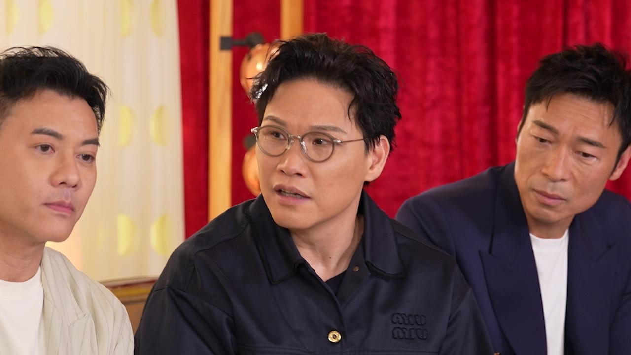 許志安於《新秀》中唱唱吓慢歌忽然跳舞,對此,他笑言是「人生嘅失誤」。