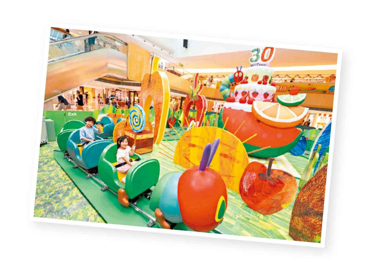 新港城中心夏日變身繪本世界 6米高毛毛蟲蛋糕賀30歲生辰