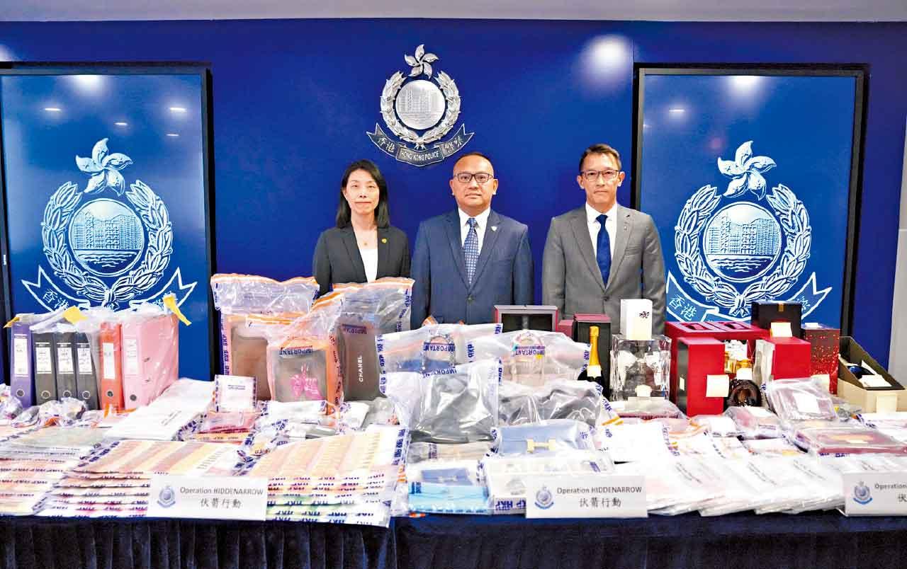 洗黑錢 警方在行動中檢獲大量現金和證物