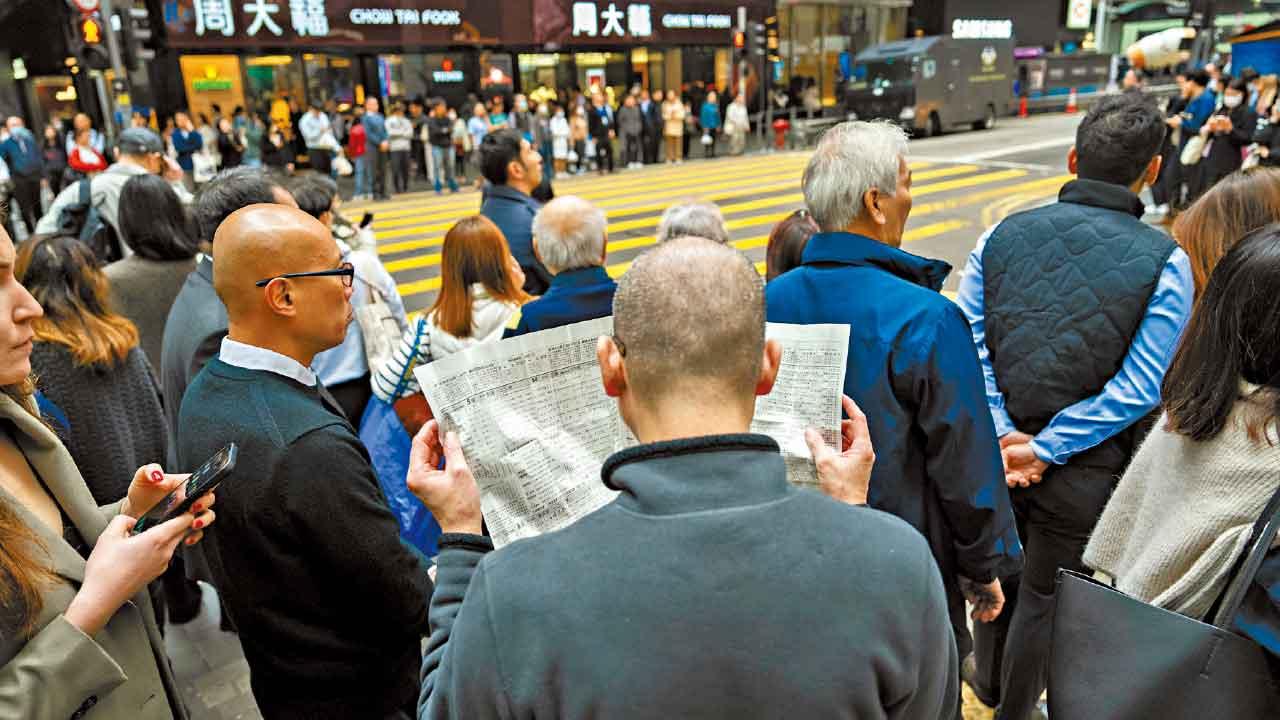 年初迄今強積金人均累賺27,373元,反映整體市場氣氛持續改善。 (資料圖片)