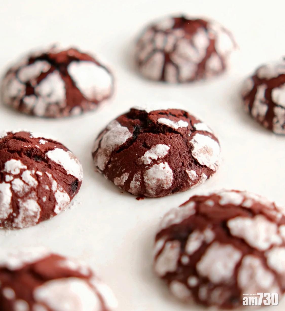 紅絲絨曲奇波波紅色適合多種節日。