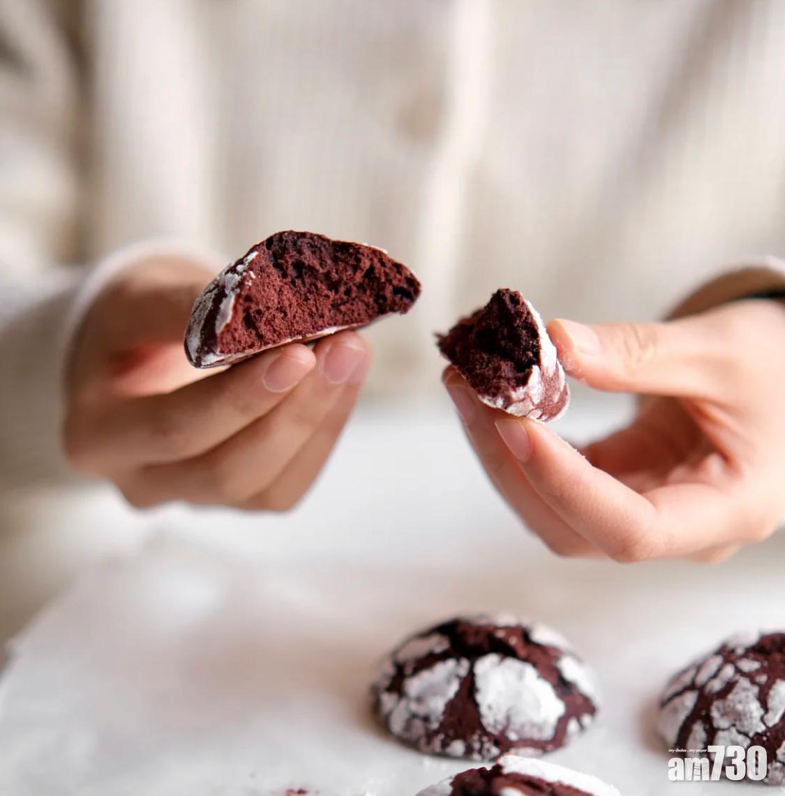 紅絲絨曲奇波波口感香脆可口。