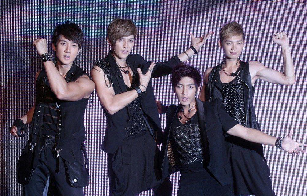 由吳尊、汪東城、炎亞綸、辰亦儒4人組成的男團飛輪海當年也紅極一時,不過自從12年前解散後卻頻傳不合。
