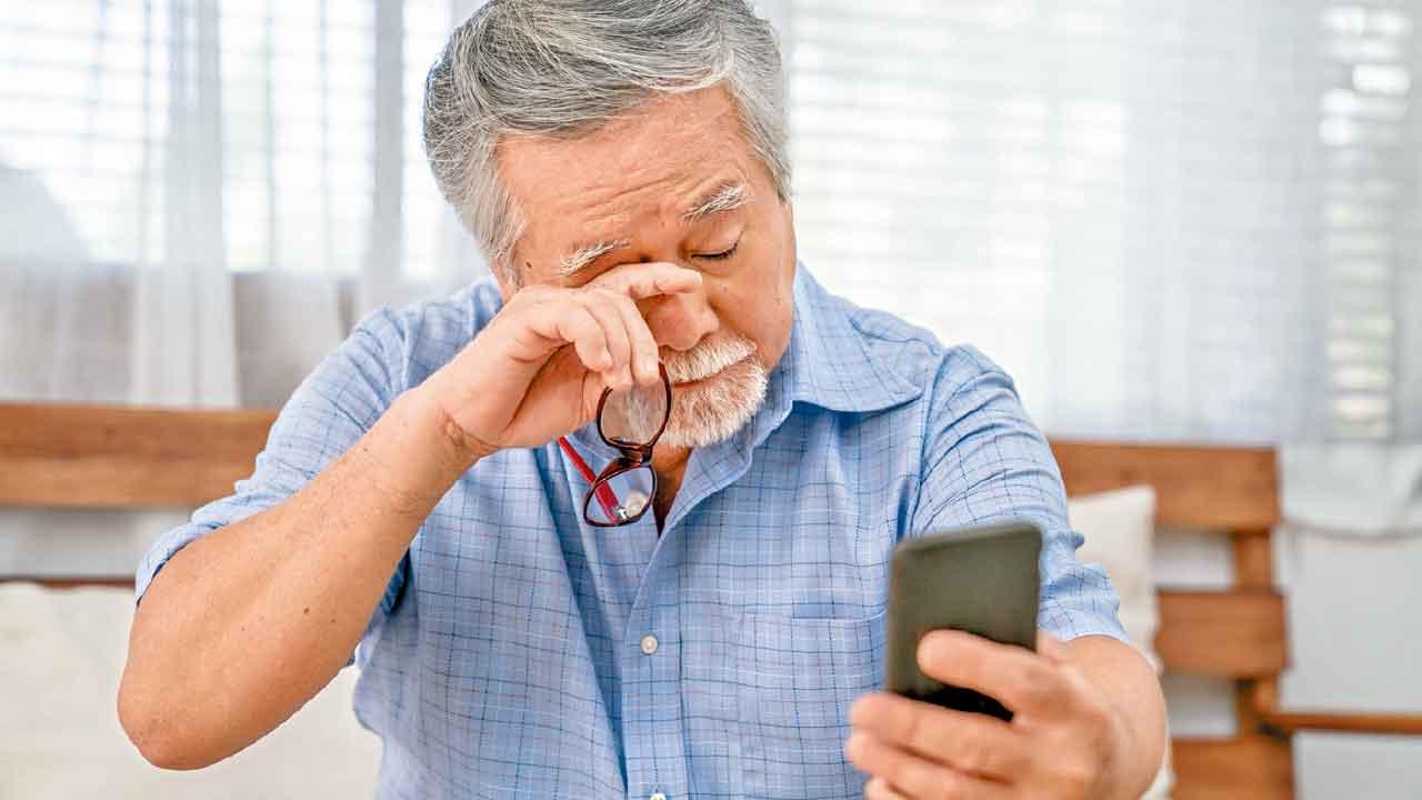 百人公益行動 資助治療白內障