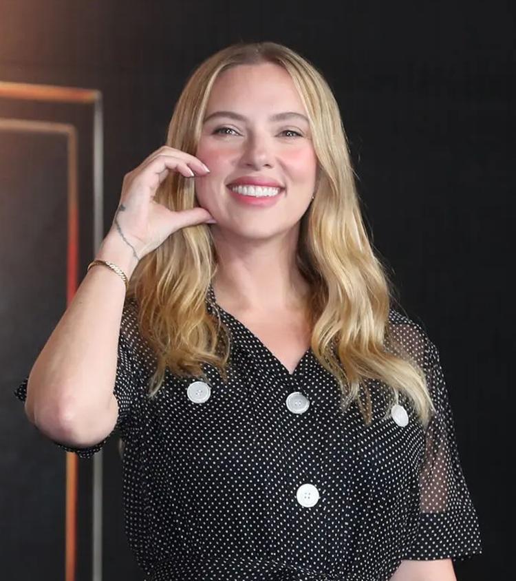 侏羅紀世界|《侏羅紀世界:重生》南韓首映 施嘉莉扮金宣虎「歪頭wink笑」