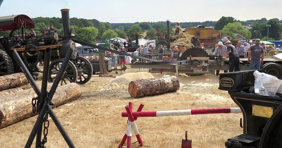 頭髮卡住遊樂設施硬扯 18歲少女三分一頭皮被撕開