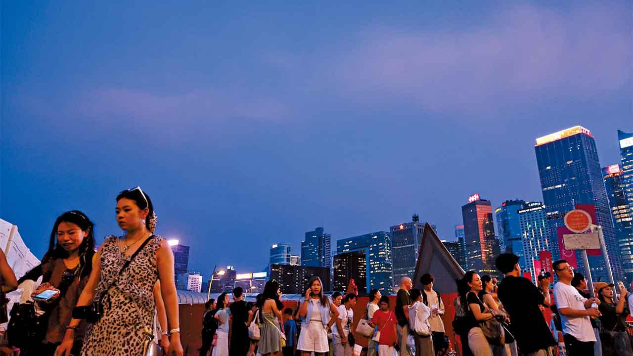 天文台考慮明日發出3號波。(林俊源攝)