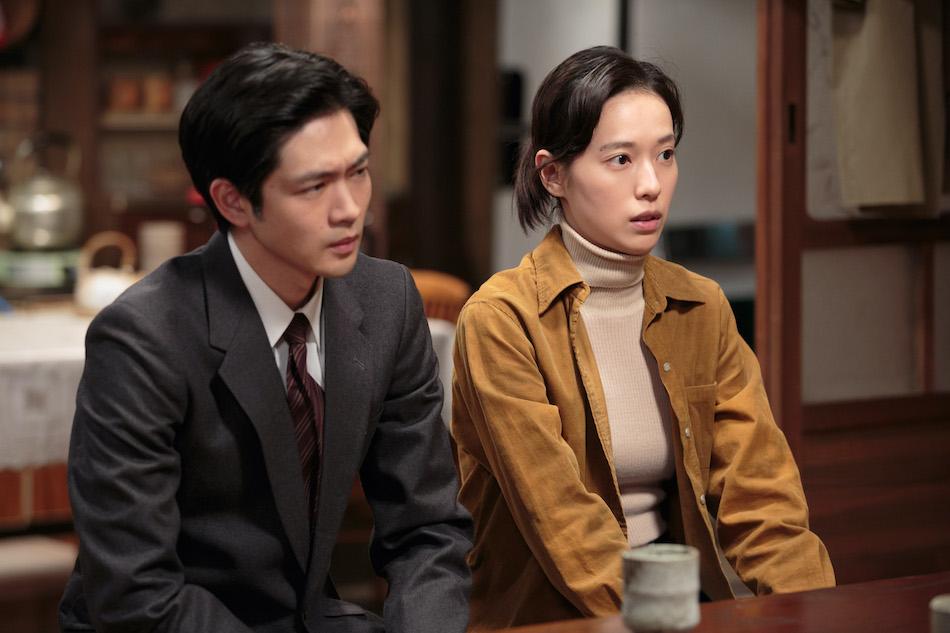 松下洸平在NHK晨早劇《緋紅》中飾演戶田惠梨香丈夫人氣急升,兩人當時傳出戲假情真。