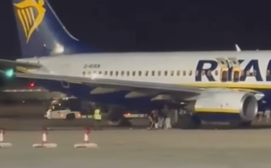 瑞安航空起火警報誤鳴 乘客機翼跳下18傷部分人骨折(有片)