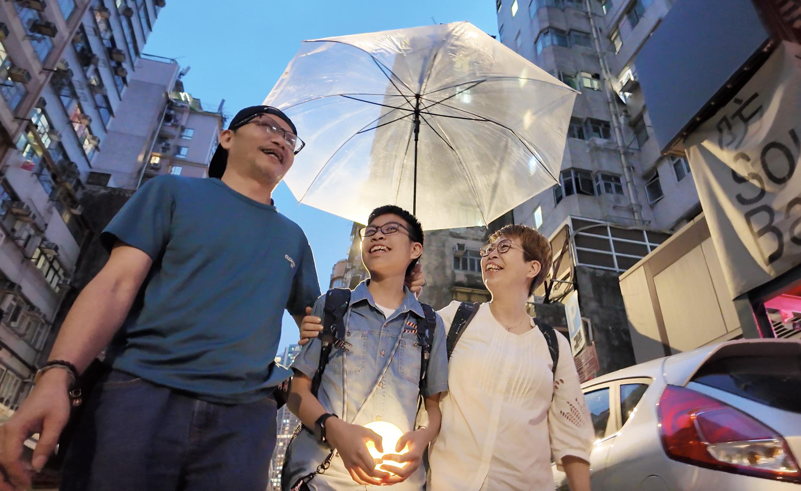 酒精墨水畫及遊戲治療助SEN學生及家人緩解壓力,重拾勇氣面對不友善對待