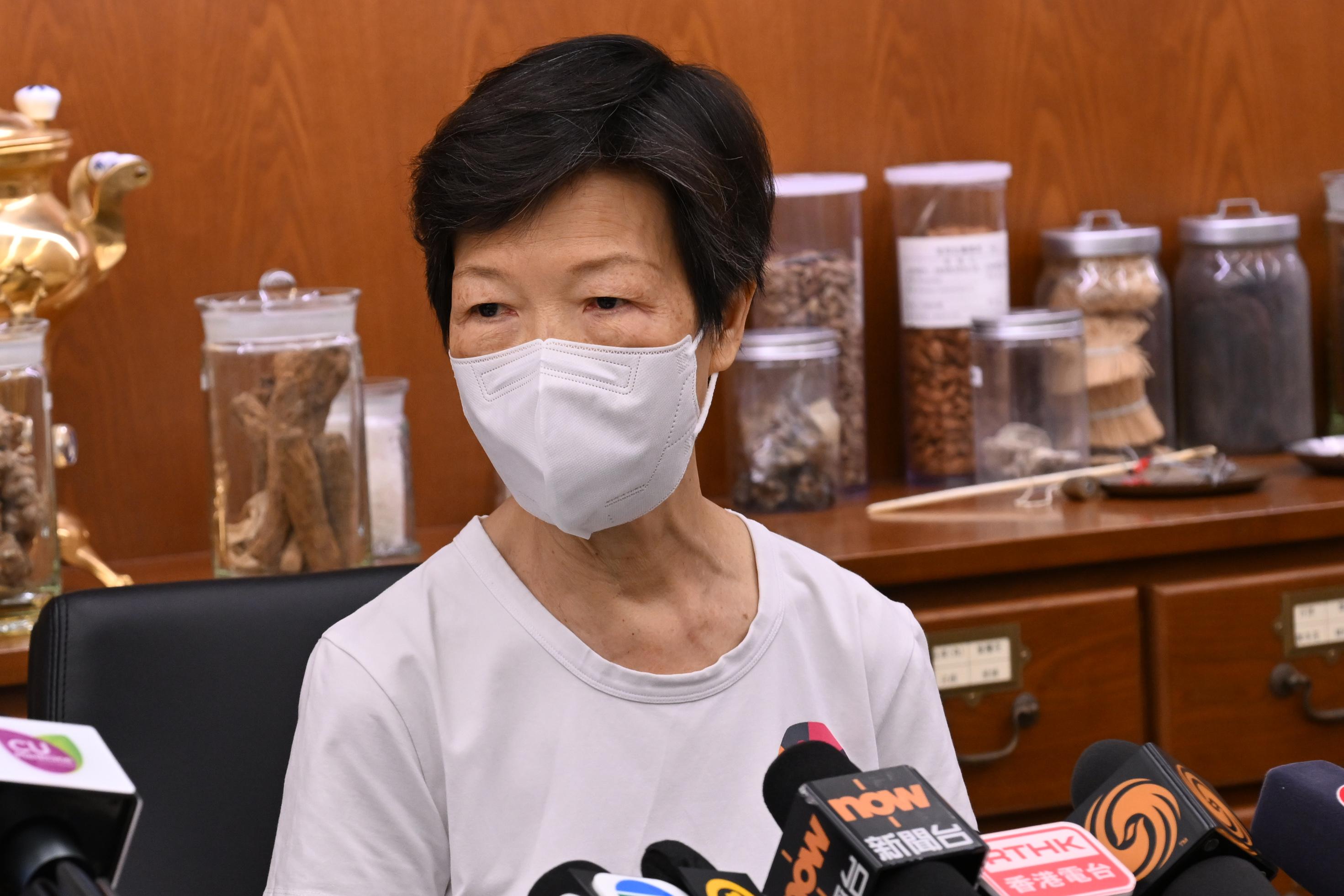 唐小姐受過敏性鼻炎困擾逾二十多年,曾嘗試多種治療方式但仍未能改善流鼻水等症狀。她表示接受了「玉屏風散加味」治療後,鼻敏症狀大有改善。