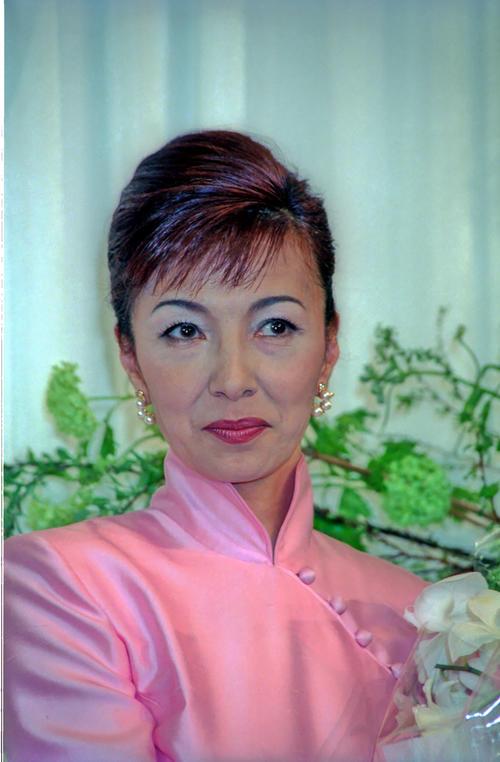 中山麻理在三名兒子陪伴下離世,她的葬禮已經低調舉行。