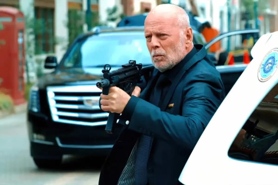 布斯後期的作品,仍離不開動作片。