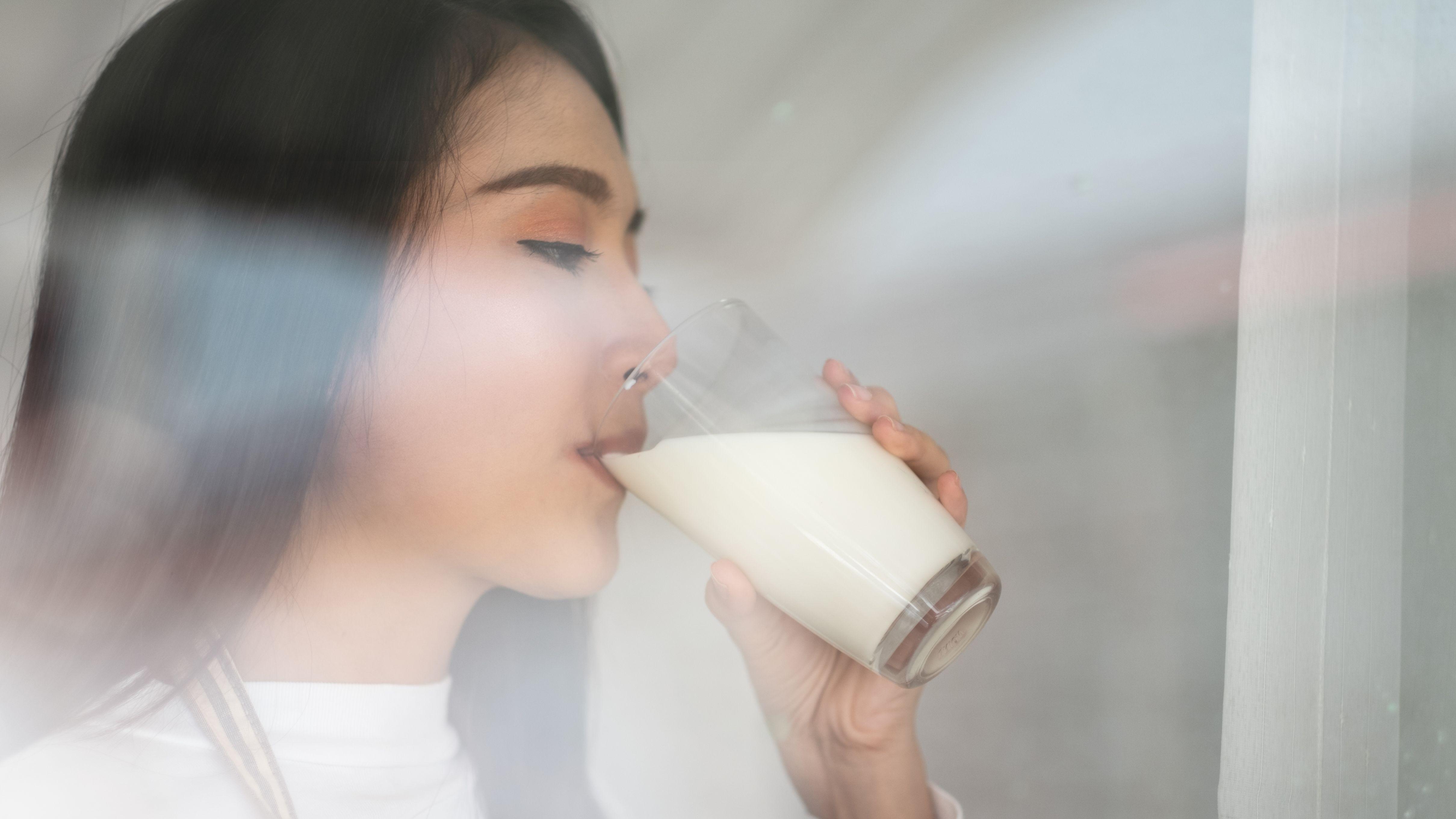 更年期潮熱靠喝豆漿紓緩?醫生教4大喝法防肚脹