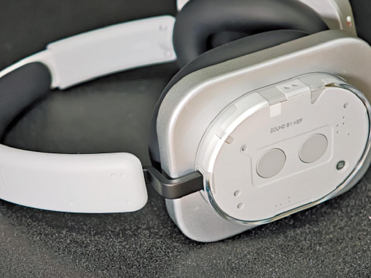 Nothing Headphone (1)