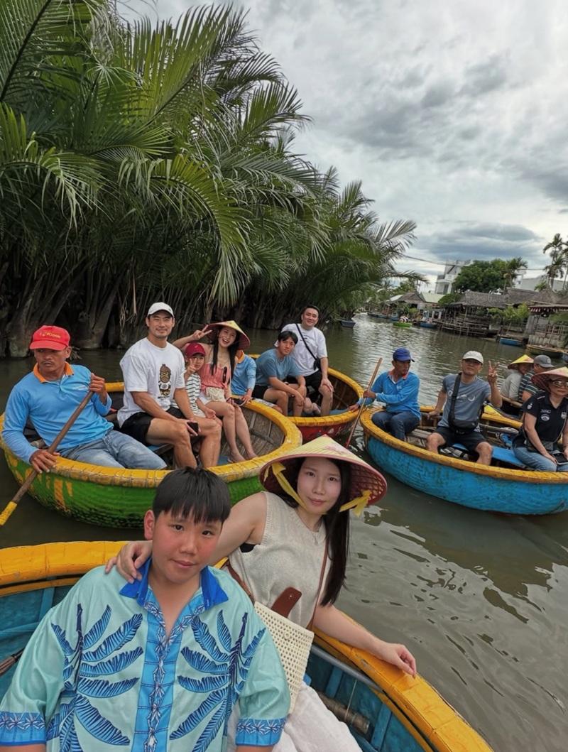 Coffee分享孕照 預感體重增至140磅