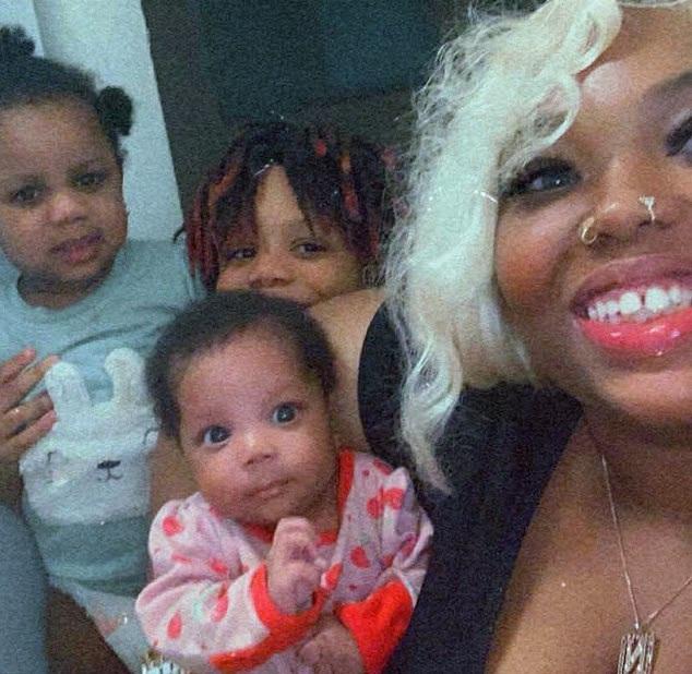 快餐店「漢堡王」走剩單親母員工一腳踢 做足12小時震驚網民