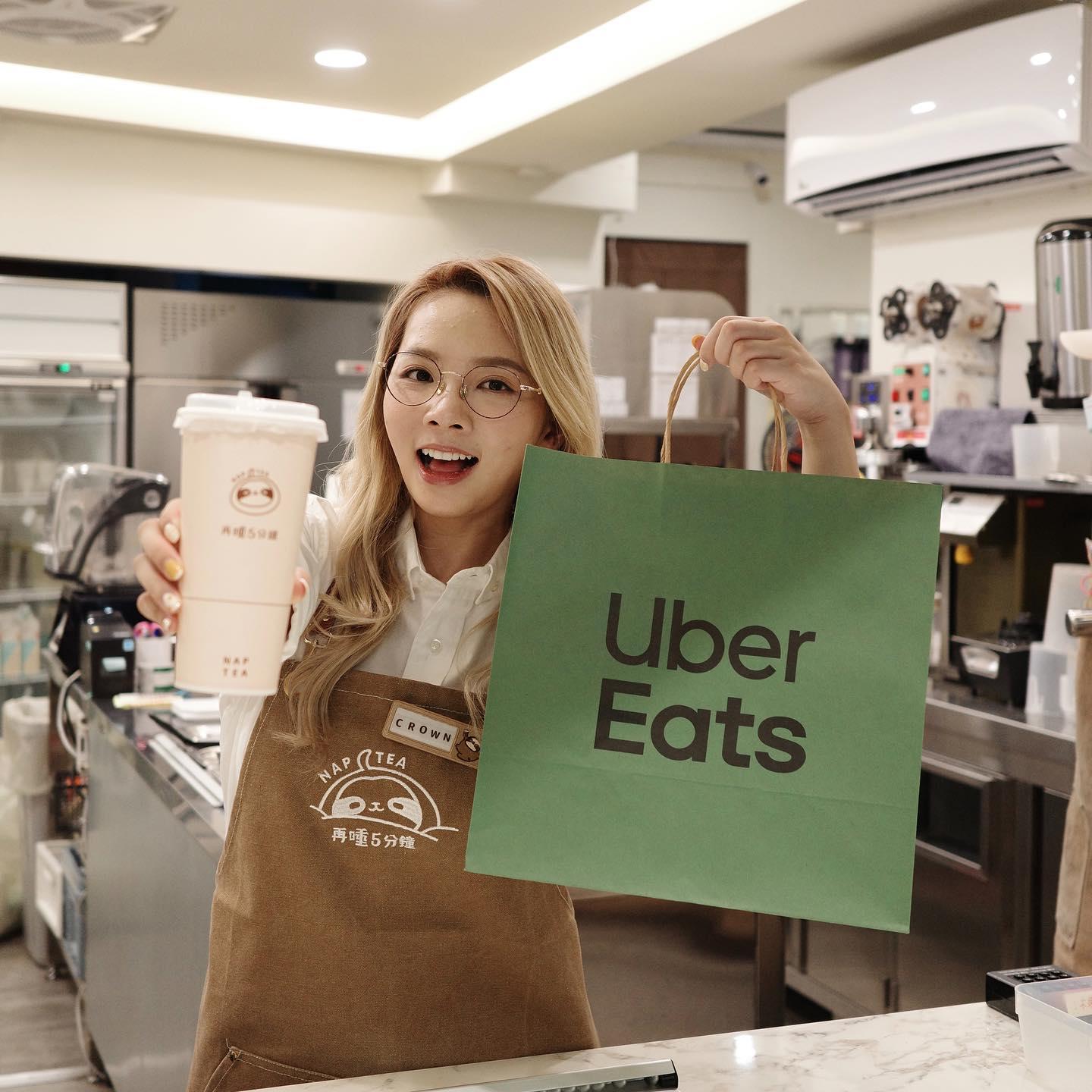 台灣Youtuber珍奶女神滴妹「再睡5分鐘」,來港不足半年已宣布開第4間分店。(再睡5分鐘@fb圖)