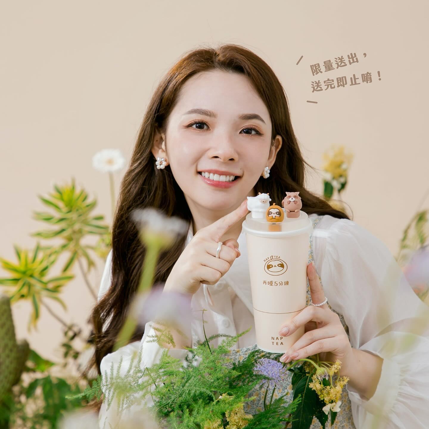 台灣Youtuber珍奶女神滴妹「再睡5分鐘」,來港不足半年已宣布開第4間分店。(再睡5分鐘@fb圖)