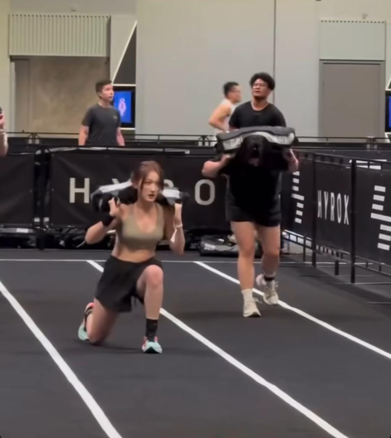 Lolly Talk成員MeiMei與Ah Yo變大隻妹參加HYROX。