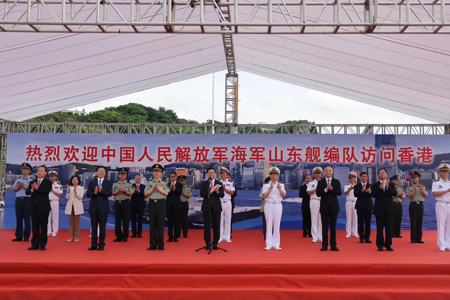 山東艦訪港|抵港訪問5日市民海岸觀賞 李家超:振奮人心代表國家安全固若金湯(多圖)