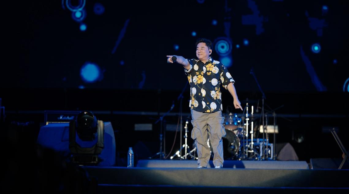 遠睇呂方又真係脹爆。