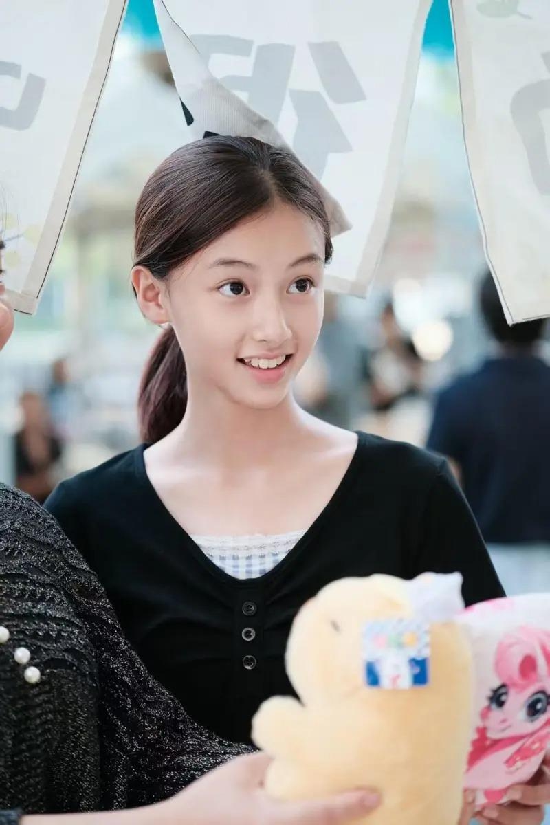 河南南陽15歲美少女網紅七七神似張栢芝