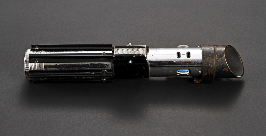 《星球大戰》黑武士「光劍」拍賣 估價高達2,000萬港元