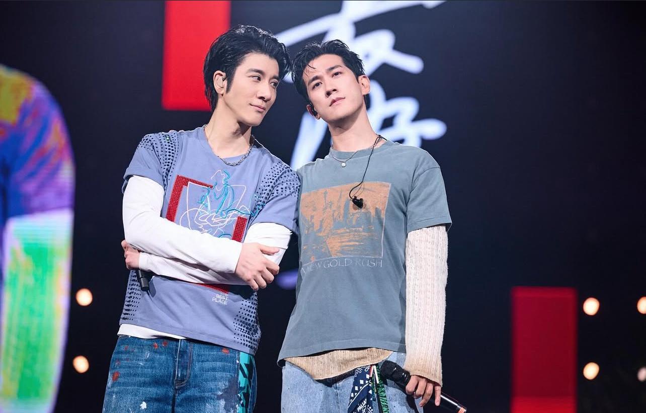 李治廷擔任王力宏演唱會嘉賓,「雙胞胎」世紀站台合唱。