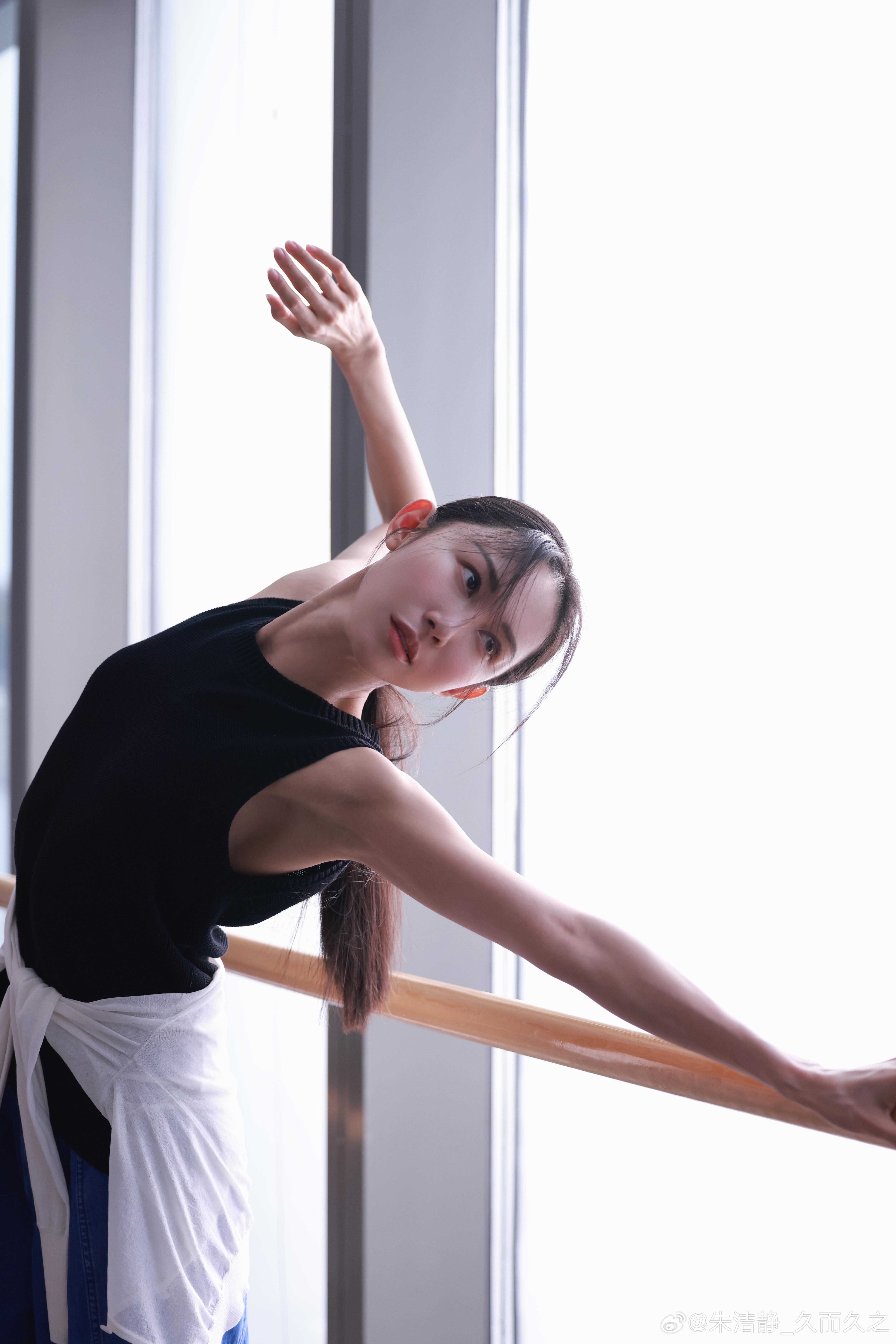 朱潔靜是知名舞蹈家。